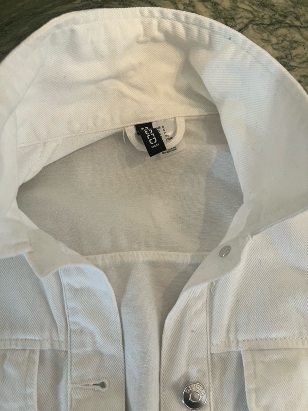 H& M Classic S White cropped Denim Jacket - Picture 8 of 8